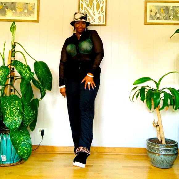 ✨Steve Madden✨ Black Suede Hightop Platform Sneakers W/Dual Zipper - Picture 14 of 14